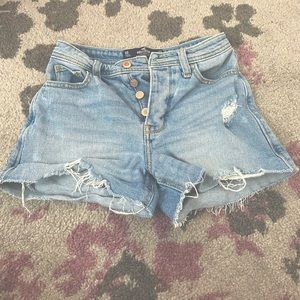 bought jeans and wore once, became too small. great pair of jeans!